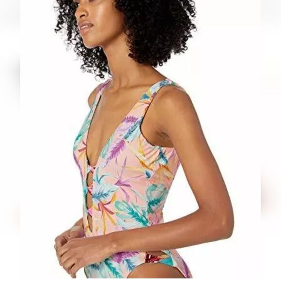 NWT Bar 3 Women's Copcabana Printed Twist Front One Piece Swimsuit - Picture 4 of 14